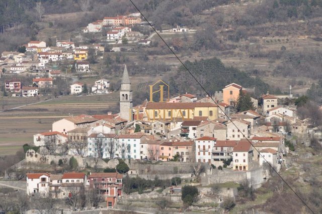 Zemljišče, 450 m2, Prodaja, Buzet