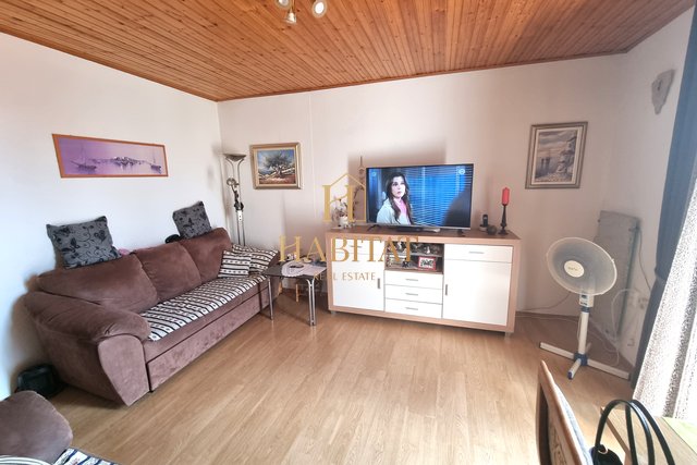 50m2 WOHNUNG ZUM WECHSELN IN BUJE mit großer Terrasse und zusätzlichem Dachboden von 50m2