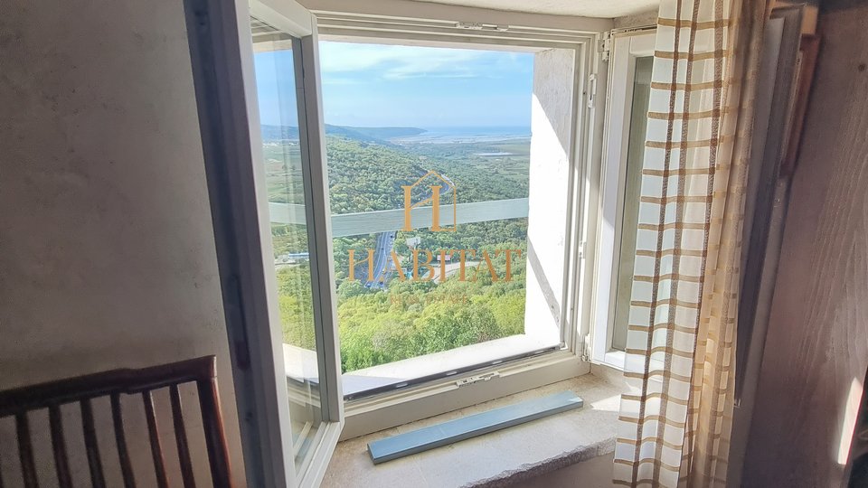 Istra , Kaštel , UNIKATNA Vila sa predivnim pogledom na more