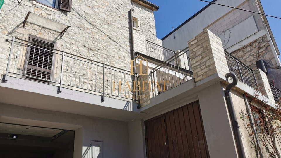 House, 300 m2, For Sale, Brtonigla