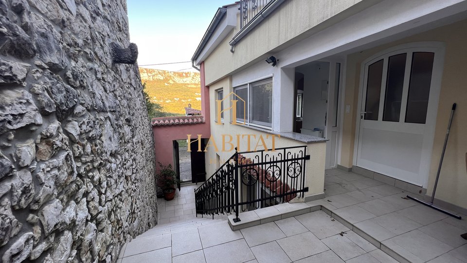 House, 182 m2, For Sale, Vinodolska Općina - Bribir