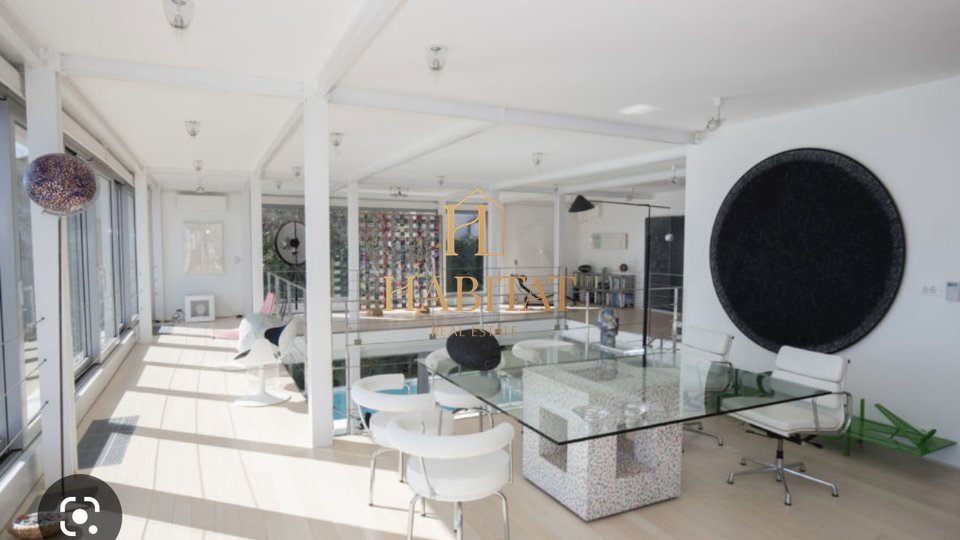 House, 600 m2, For Sale, Rijeka - Kantrida