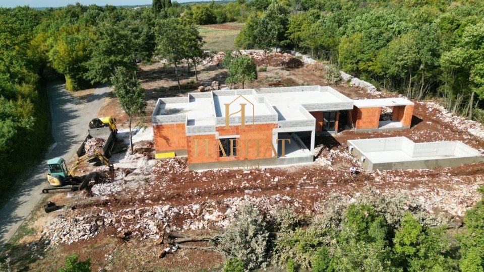 House, 207 m2, For Sale, Kanfanar - Ladići