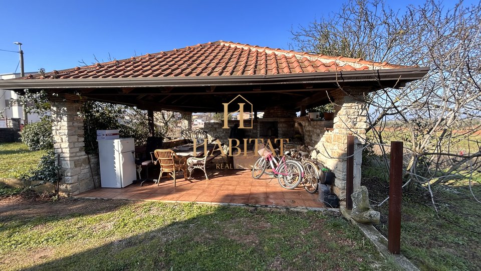 House, 448 m2, For Sale, Umag