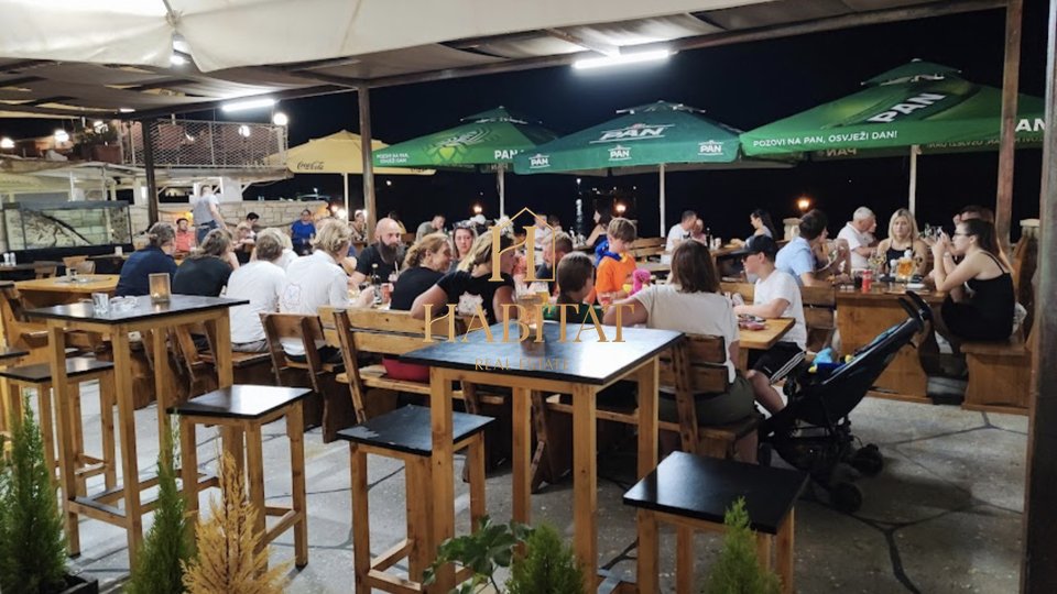 Istra , Umag , stari grad , restoran 156m2 , 80 sjedecih mjesta