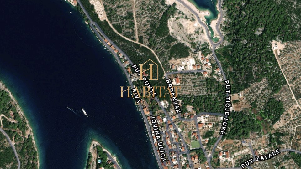 Dalmatien, Brač, Baugrundstück 5300m2, 150m vom Strand entfernt