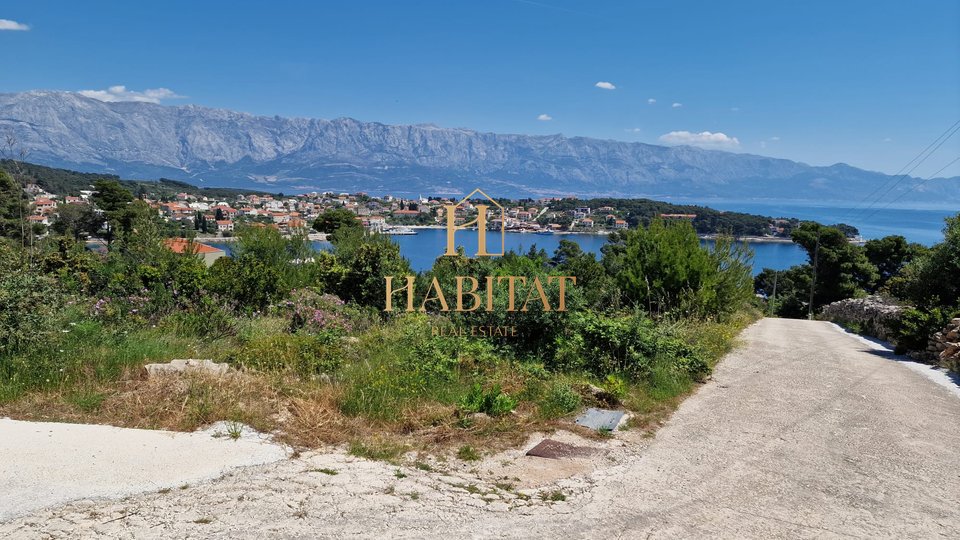Dalmatien, Sumartin, Baugrundstück 720m2, ganze Infrastruktur, Meerblick, 100m vom Meer entfernt