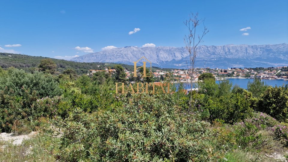 Dalmatien, Sumartin, Baugrundstück 617m2, ganze Infrastruktur, Meerblick, 100m vom Meer entfernt
