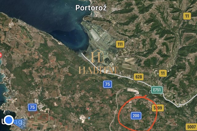 Istra , Plovanija , gradjevinska parcela 758m2 , €105000