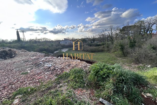 Land, 2335 m2, For Sale, Kanfanar - Marići