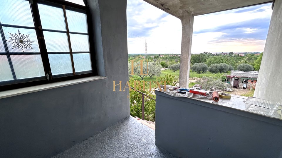 Istra , Umag , Marija Na Krasu , kuca 420m2 sa terasama , okucnica 1644m2 , 2 garaze , pogled na more