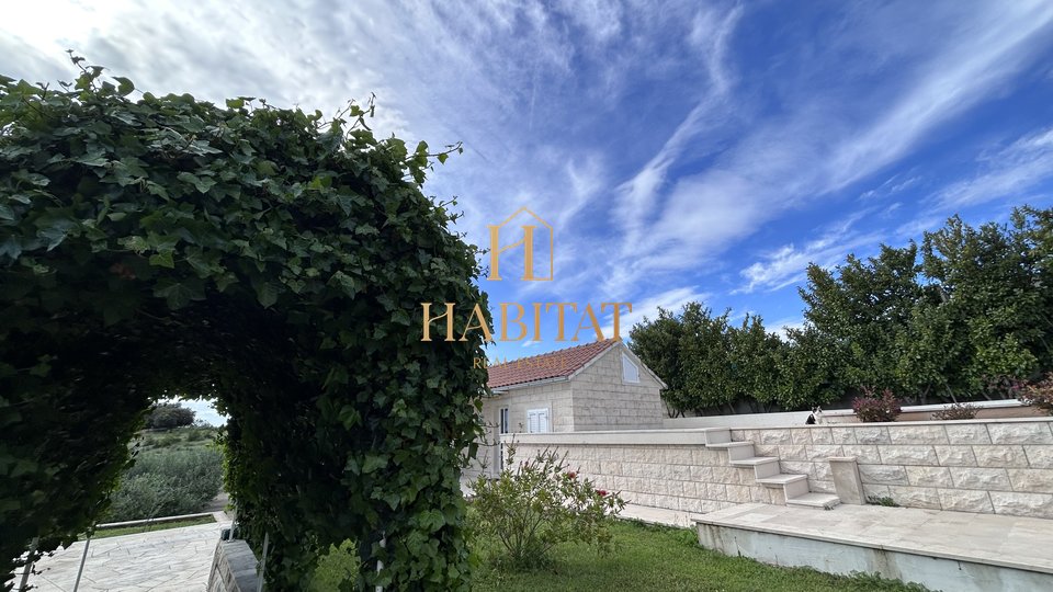 House, 199 m2, For Sale, Donji Humac