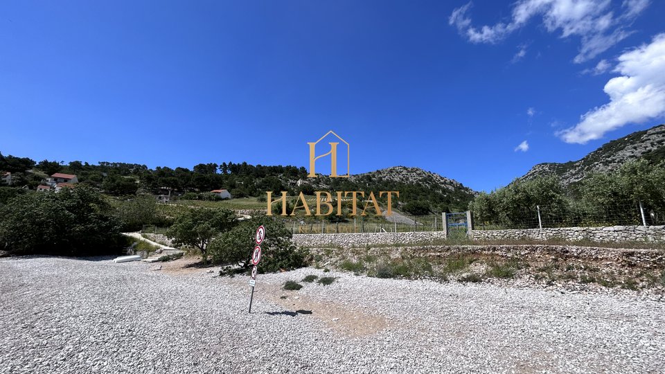 Land, 836 m2, For Sale, Bol