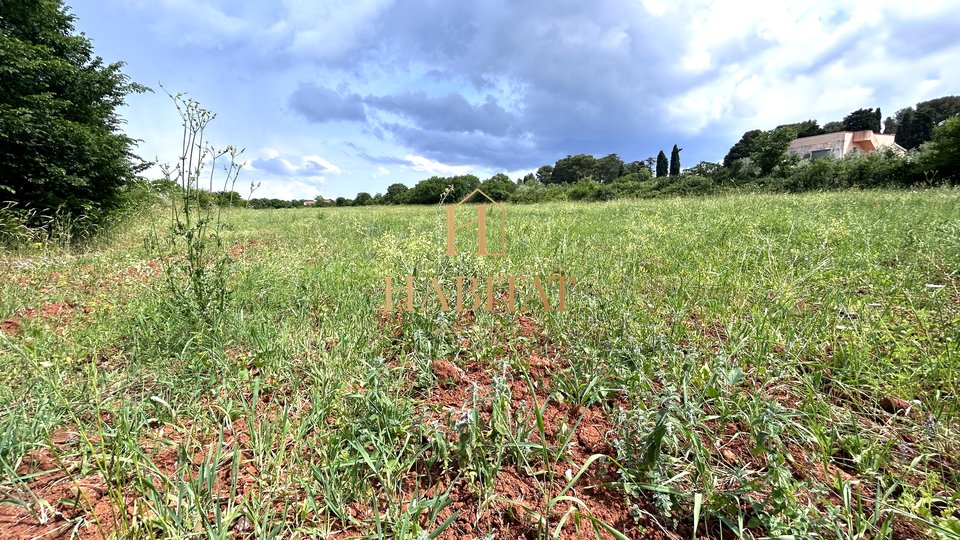 Istrien, Vodnjan, Baugrundstück 12642m2, Wohn- und Gewerbegebiet, Zentrum, Blick auf die Stadt