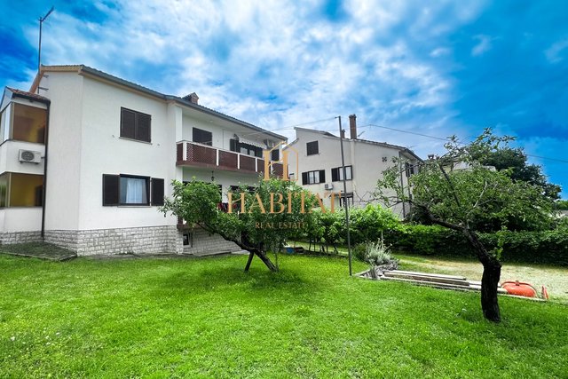 Istria, Parenzo, casa 300 m2, giardino 900 m2