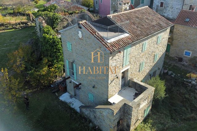 Istria, Buje, Kućibreg, casa in pietra 270 m2