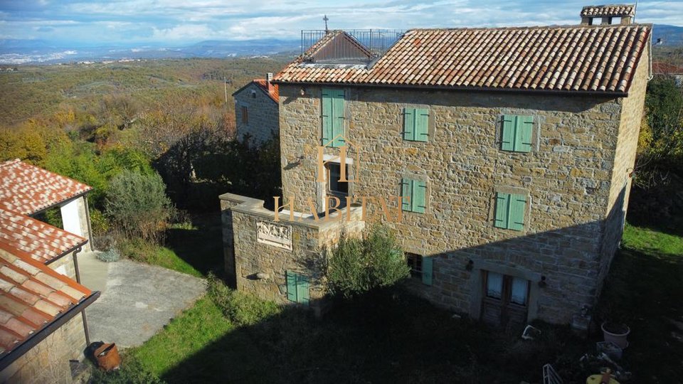 Istria, Buje, Kućibreg, stone house 270 m2