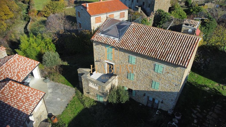 Istria, Buje, Kućibreg, casa in pietra 270 m2