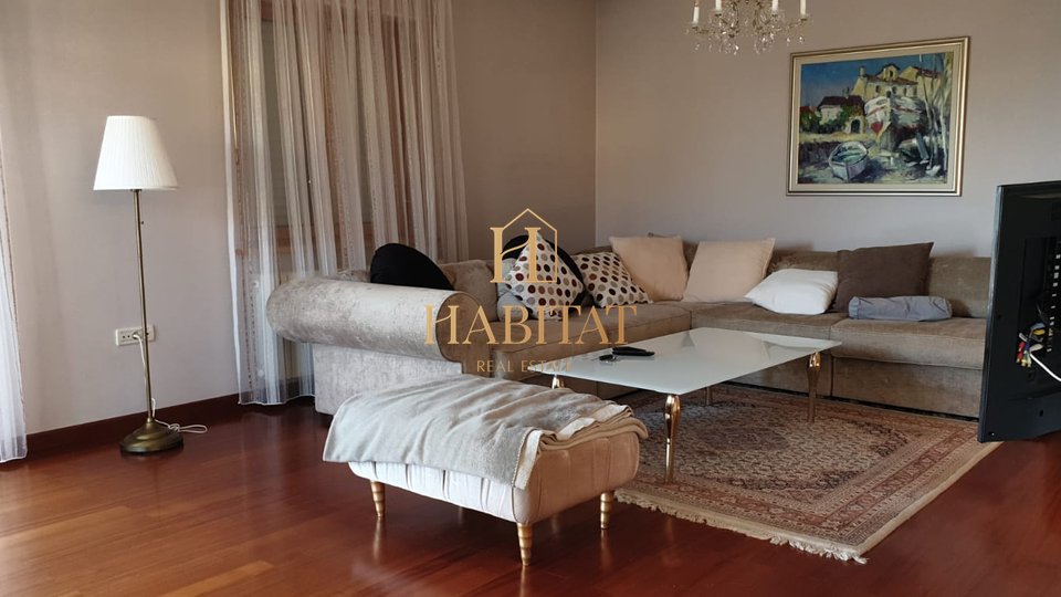 House, 320 m2, For Sale, Lovran