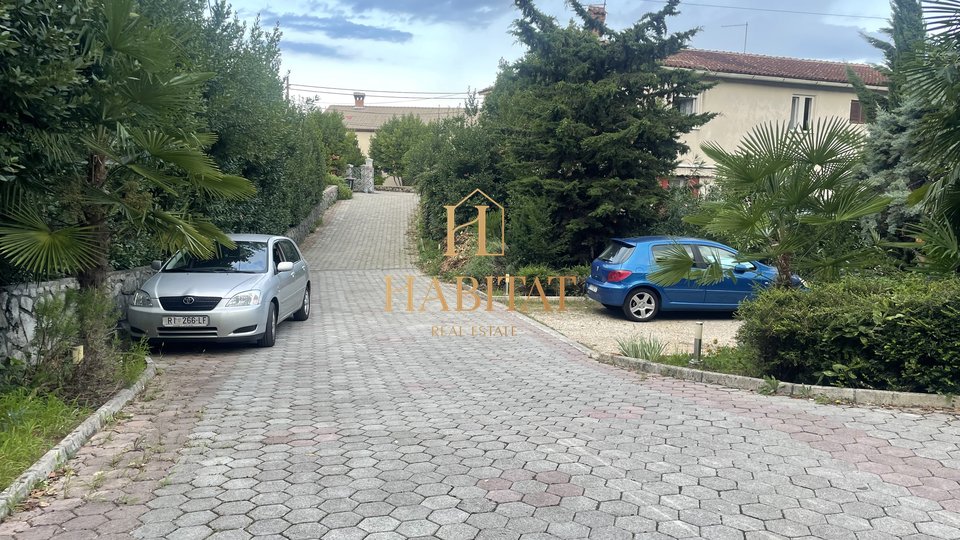 House, 300 m2, For Sale, Opatija - Pobri