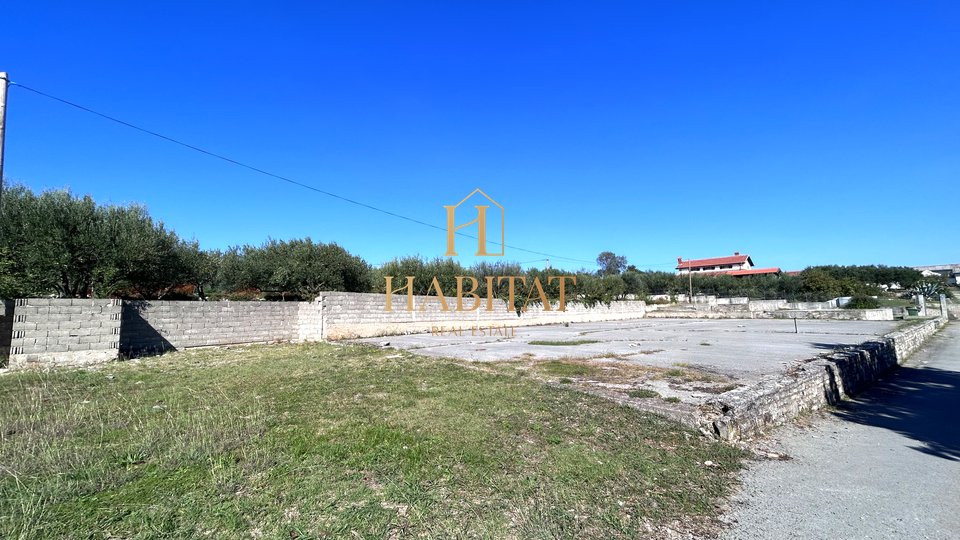 Istria, Kastel, Buie, terreno edificabile 603m2