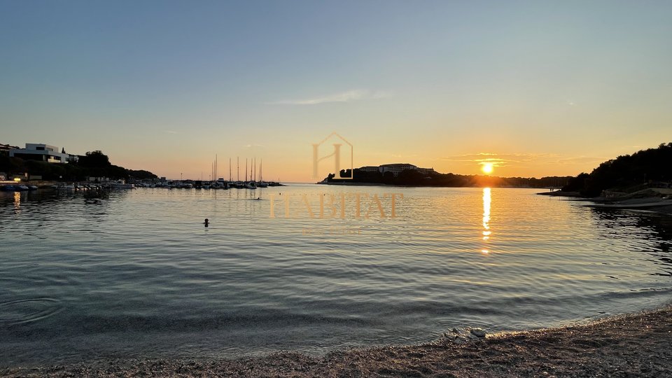 Istria, Medolino, monolocale 33m2, prima fila al mare, spiaggia nelle immediate vicinanze