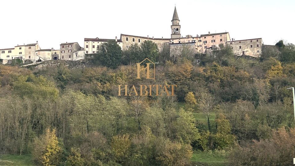 Istria, Buzet, area 400m2, investment in the construction of apartments
