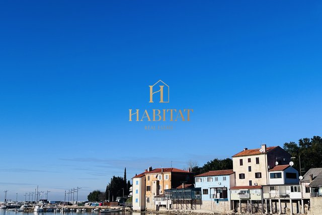 Istrien, Savudrija, landwirtschaftliches Grundstück 396 m2, Investition, Strom, Wasser, neben dem Baugebiet, 300 m zum Meer und Strand