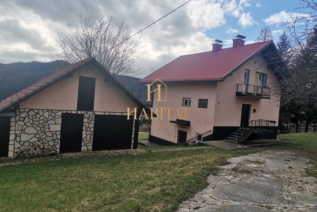 House, 300 m2, For Sale, Vrbovsko - Dokmanovići