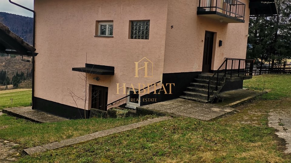 Vrbovsko, Moravice, kuća 300 m2 s okućnicom od 3100 m2