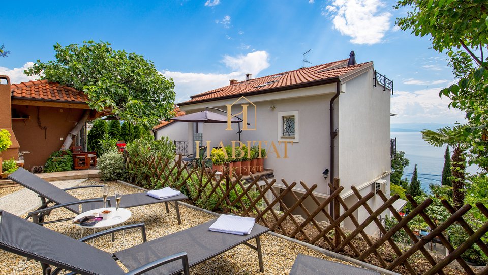 Wohnung, 222 m2, Vermietung, Opatija