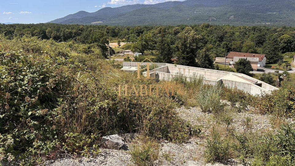 Permani, građevinsko zemljište za obiteljsku kuću, 972 m2