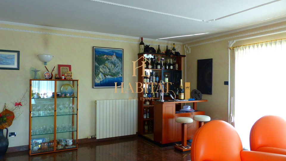 Hiša, 1192 m2, Prodaja, Viškovo