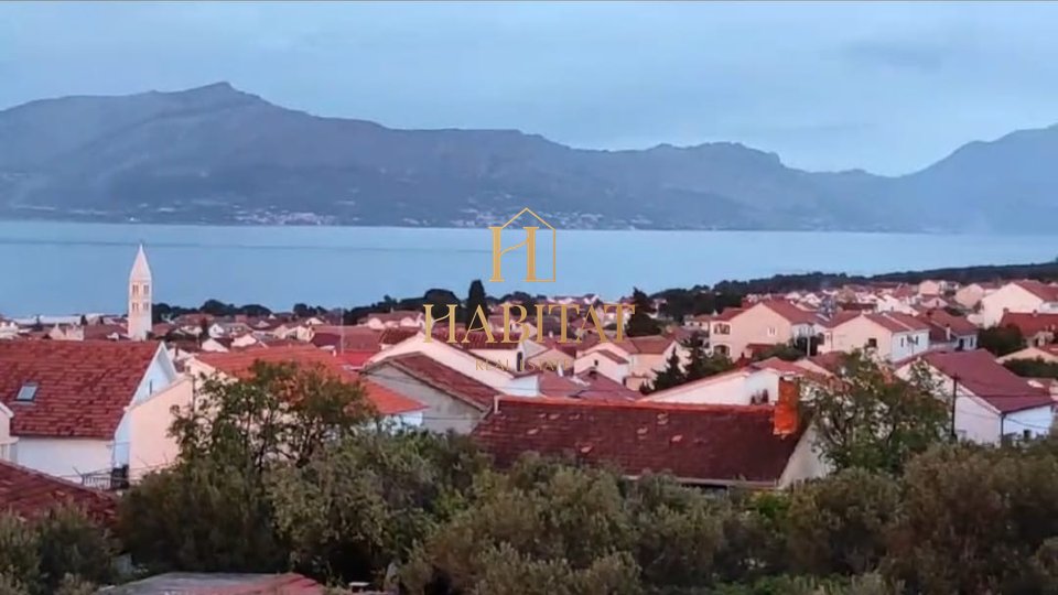 Dalmacija , Brac , Spetar , gradjevinska parcela 920m2 , prodaja , otvoren pogled na more , projekt za stanove