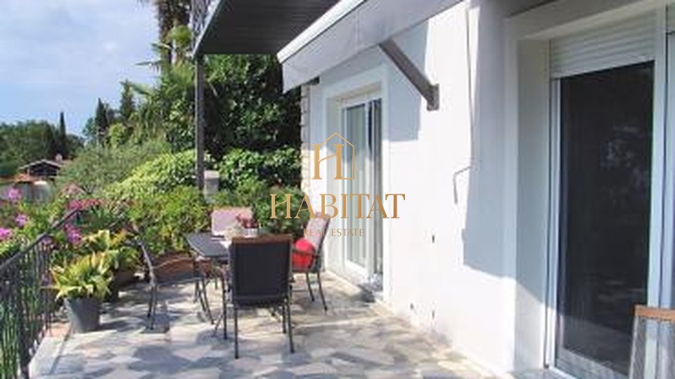 Apartment, 97 m2, For Rent, Opatija