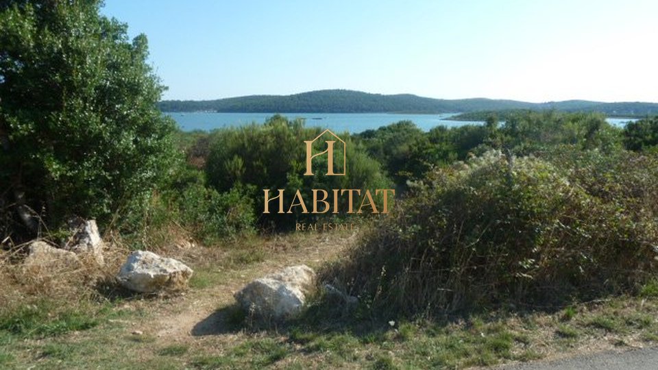 Istria, Pomer, building plot 500m2, 100 meters from the sea