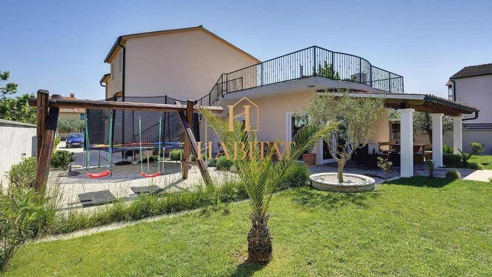 House, 270 m2, For Sale, Medulin