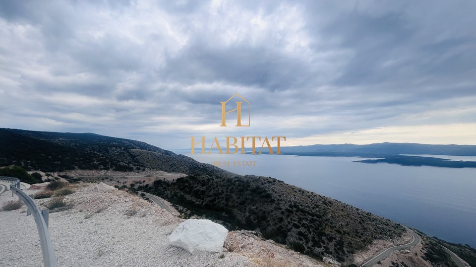 Dalmatia, Island Brač, Vidova Gora, plot 4,657m2, open sea view