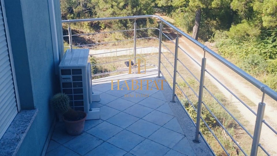 Istria, Kaštel, apartment 67m2, garage 20m2, 2 bedrooms + bathroom