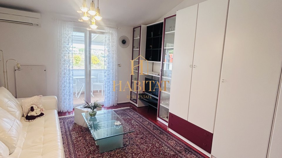 Istrien, Novigrad, Wohnung 56 m2, 1 Schlafzimmer + Wohnzimmer, Meerblick, Abstellraum, Parkplatz