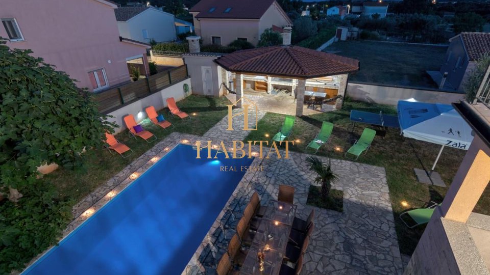 Istrien, Liznjan, Villa 450m2 mit Pool