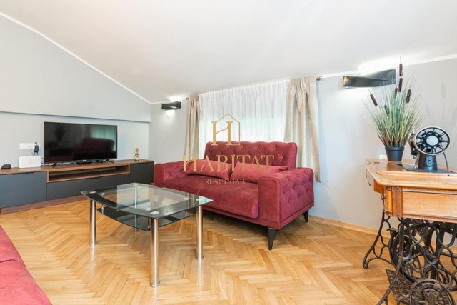 OPATIJA, PREKRASAN STAN U VILI S POGLEDOM NA MORE, APARTMANOM I GARAŽOM