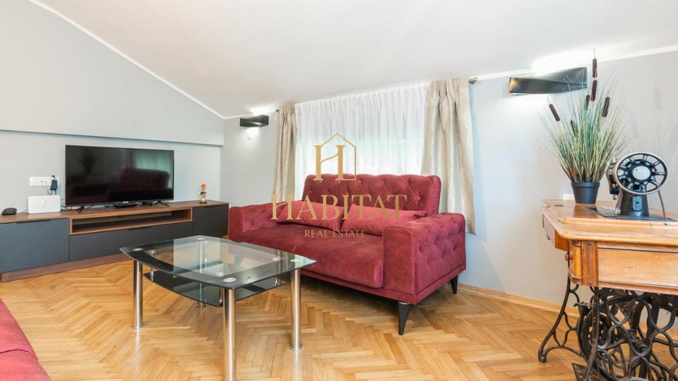 OPATIJA, PREKRASAN STAN U VILI S POGLEDOM NA MORE, APARTMANOM I GARAŽOM