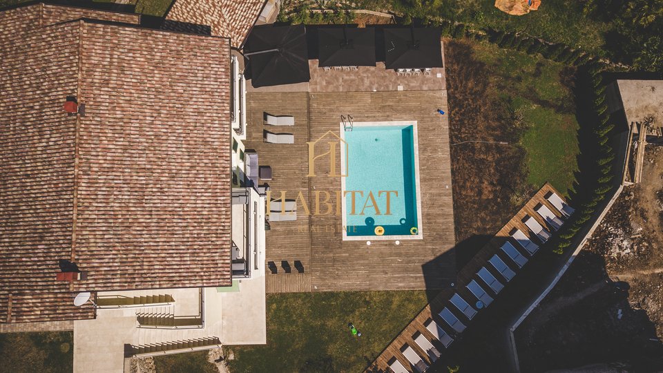 Opatija, Pobri, apartment 156 m2 , swimming pool (new construction)