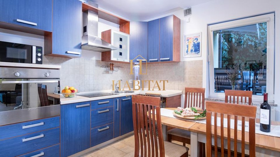 Apartment, 170 m2, For Sale, Volosko